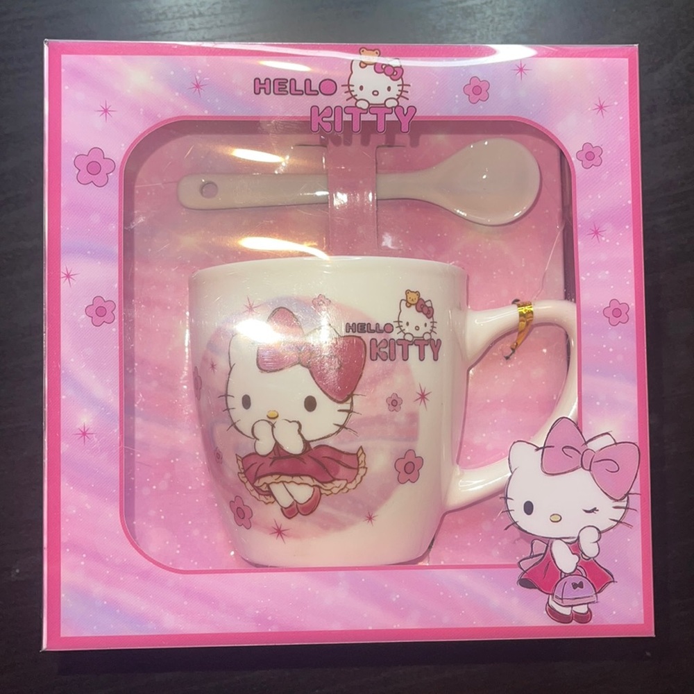 Hello kitty tea cup with spoon